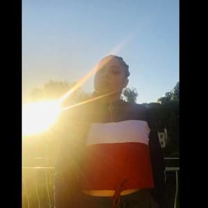 Meet your Posher, Gelina